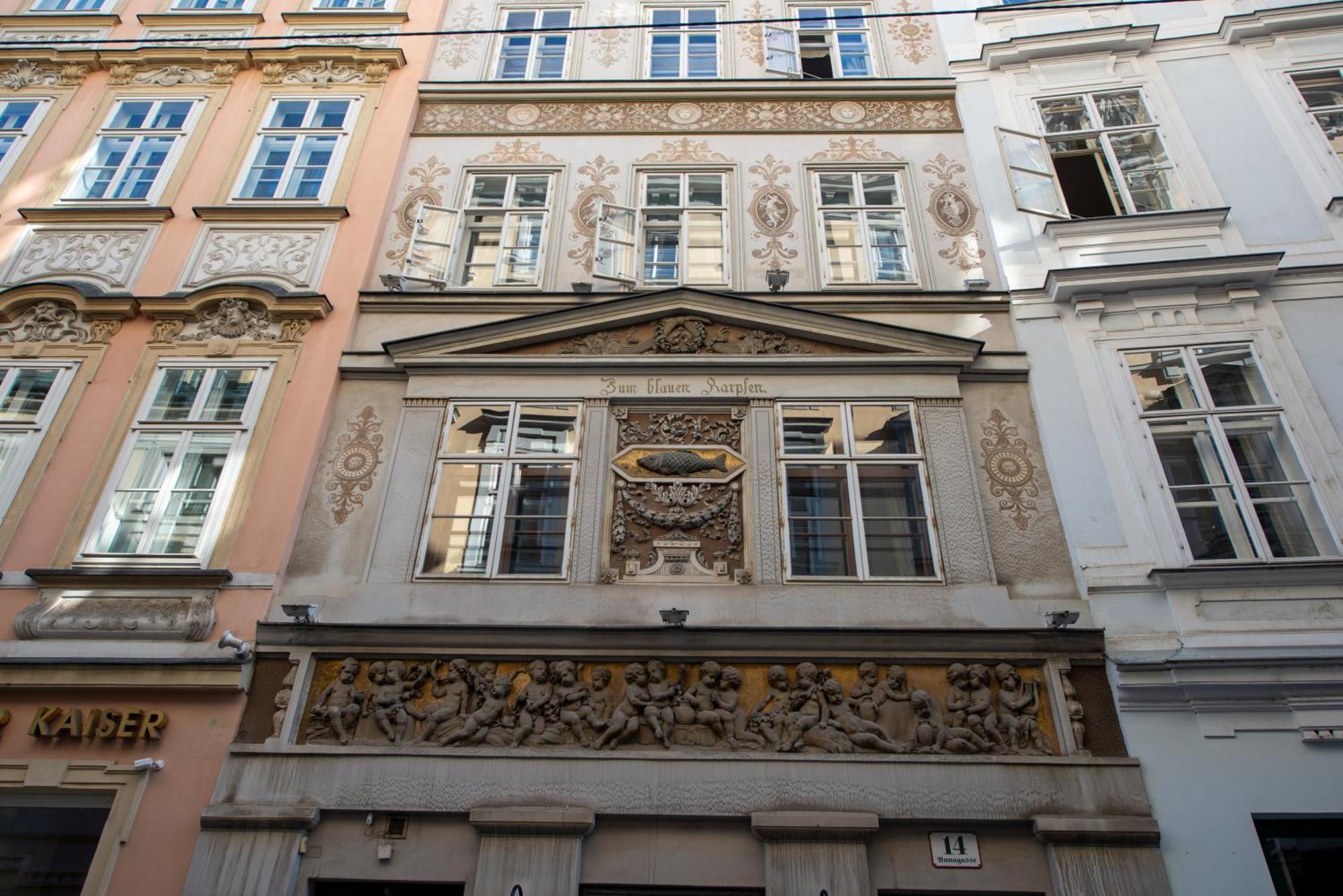 Zum Blauen Karpfen Apartment Vienna Exterior photo